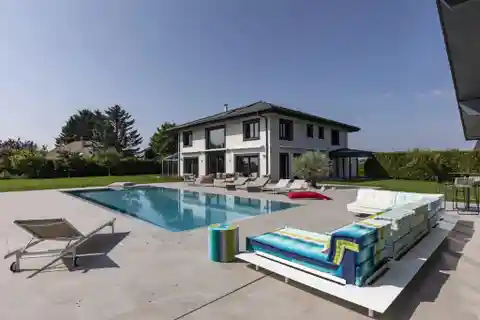 Contemporary Villa with Heated Pool and Luxe Finishes