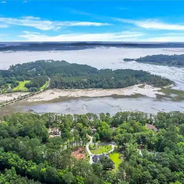 MARSHFRONT LIVING IN PRESTIGIOUS ROSE HILL EQUESTRIAN SIDE