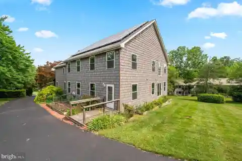 Rare Eight-Acre Sanctuary