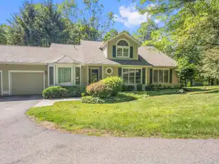 Spacious 3-Level Townhouse