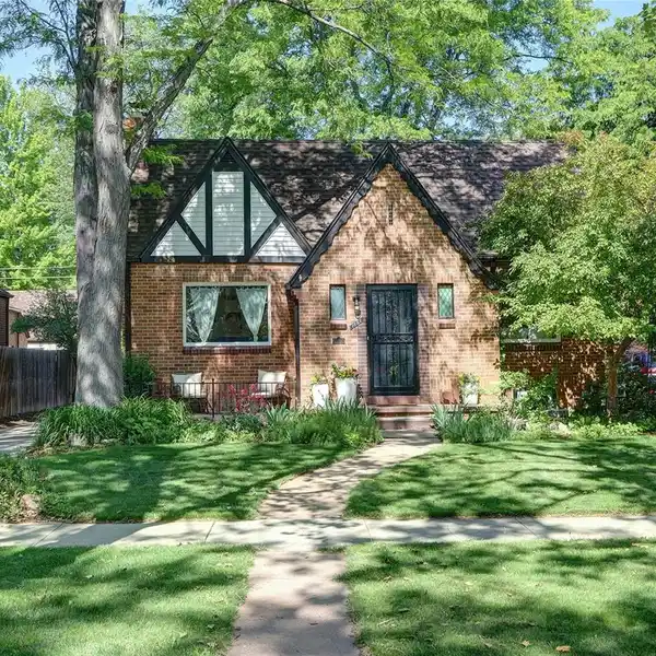 CHARMING TUDOR IN DESIRABLE SOUTH PARK HILL