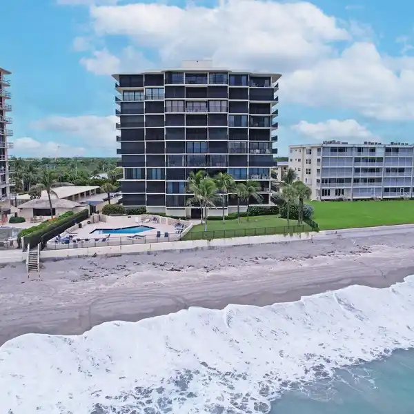 PERFECT BEACHSIDE ESCAPE