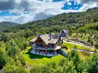 Equestrian Estate with Mountain Views