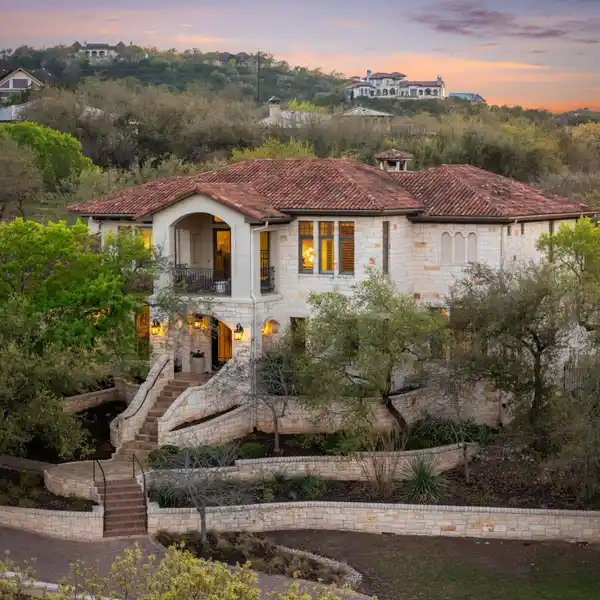 CUSTOM ESTATE IN PRESTIGIOUS SEVEN OAKS