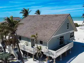 Timeless Design Meets Beachfront Serenity