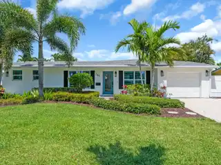Beautifully Renovated Pool Home