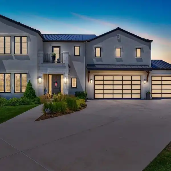 STUNNING HOME ON A PRIVATE STREET