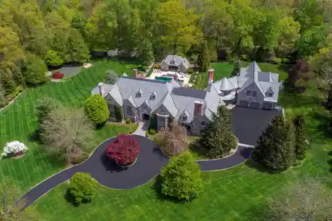 English Manor in an Exclusive Community