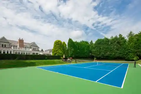 Georgica Estate Compound with Pool for Rent
