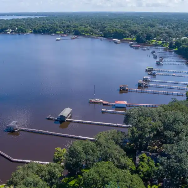 RIVERFRONT IN THE HEART OF MANDARIN