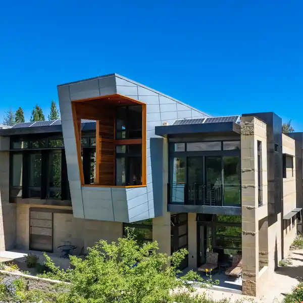 ARCHITECTURALLY SIGNIFICANT STUNNER IN RENO