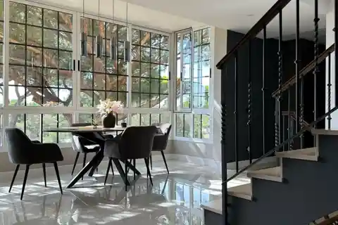 Exquisite Townhouse with Panoramic Golf Views