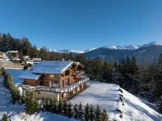 Sumptuous Property Enjoys an Exceptional Setting