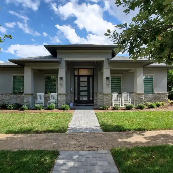 MODERN COMFORT MEETS TRANQUIL NATURE RETREAT
