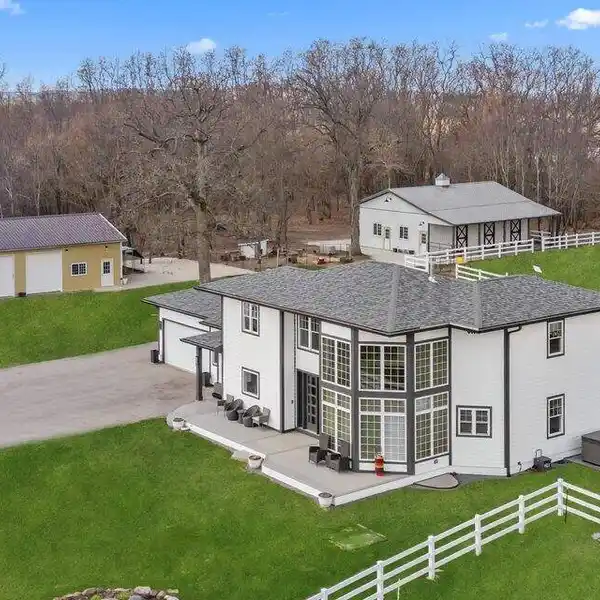 6.5 HILLTOP ACRES