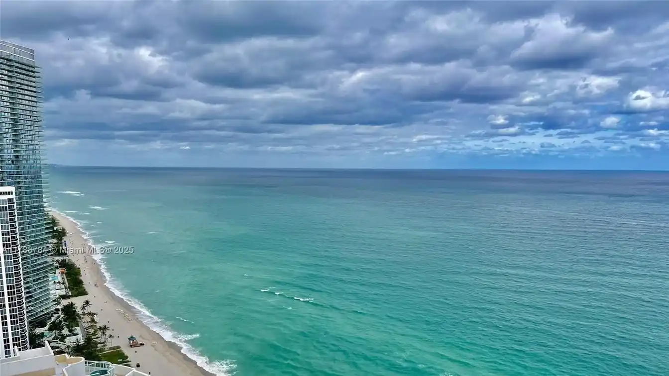 A Masterpiece of Oceanfront Luxury Living