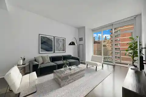 Bright Updated Home at the Tempo