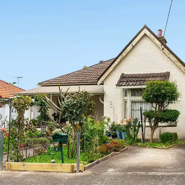 CHARMING FULL-BRICK HOME