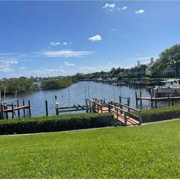 PANORAMIC WATERFRONT LIVING WITH YACHT-LIKE LUXURY