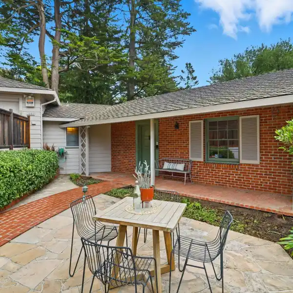 TRANQUIL MONTCLAIR OASIS WITH VINTAGE CHARM & MODERN UPDATES