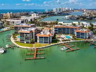 Stunning Fifth Floor Corner Residence