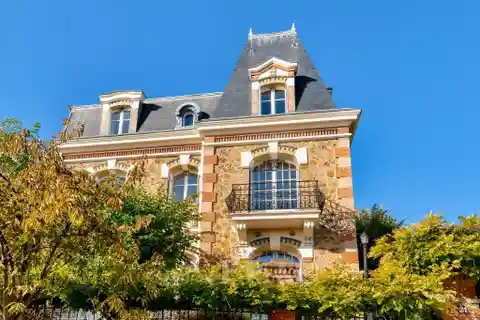 Elegant Family Home with Garden and Terrace Serenity