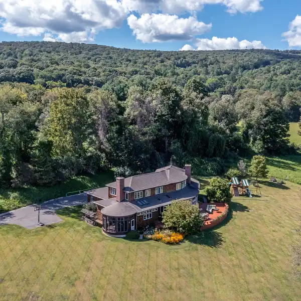 PRIVATE 15-PLUS ACRES IN KENT HOLLOW