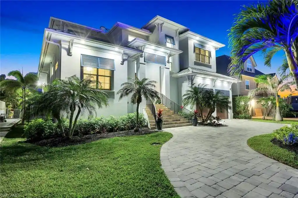 Sophisticated Modern Waterfront Home