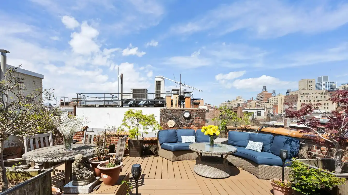Terrace Lovers' Dream