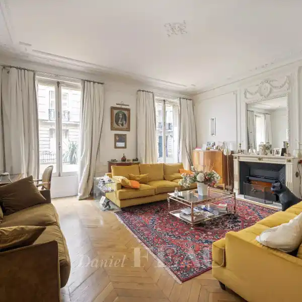 APARTMENT WITH A PEACEFUL GARDEN