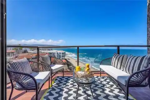 7th Floor Seaside Sanctuary