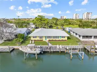 Totally Renovated Waterfront Home Minutes to the Intracoastal and Atlantic