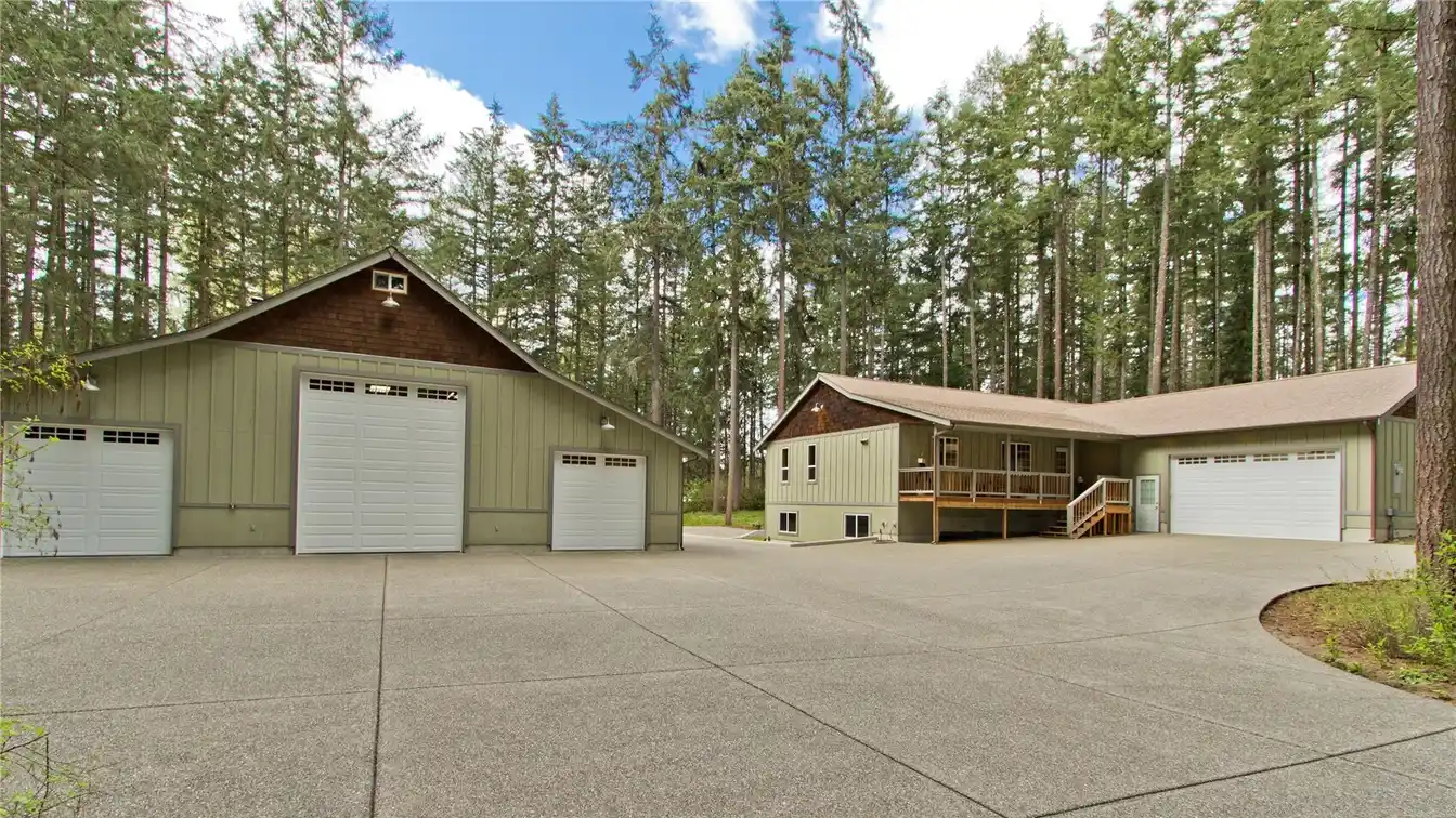 Remarkable Home with Accessory Unit and Shop