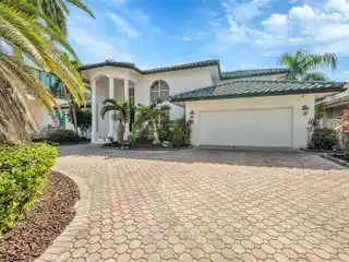 Five Bedroom Waterfront Home in Prestigious Eastern Shores