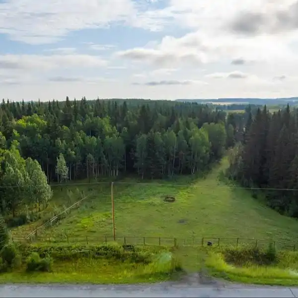 CREATE A PRIVATE ESCAPE ON 78 ACRES