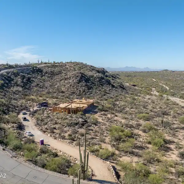 AN UNPARALLELED LIVING EXPERIENCE IN SAGUARO RANCH