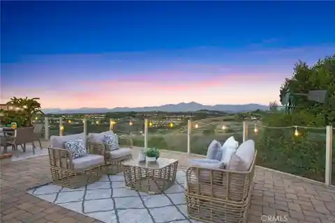 Remodeled Beacon Hill Home with Panoramic Saddleback Views & Pool