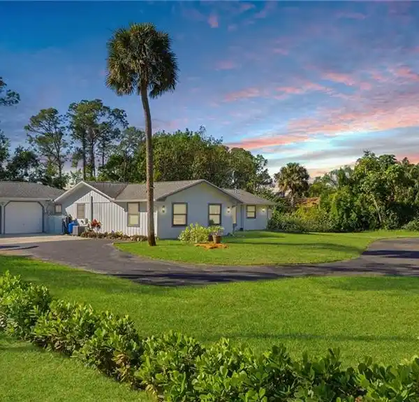 NEWLY RENOVATED PROPERTY ON NEARLY AN ACRE