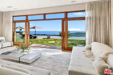 Architectural Masterpiece with Jaw-dropping Ocean Views