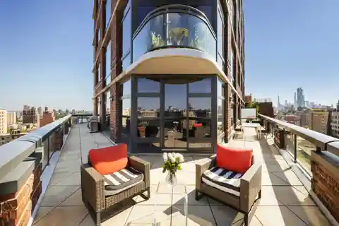 Elegant Morningside Heights Residence with Expansive Terrace