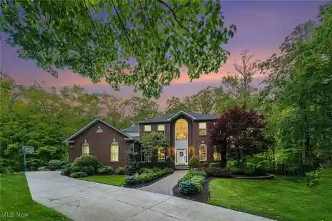 Private 2-acre Oasis with Smart Home Features
