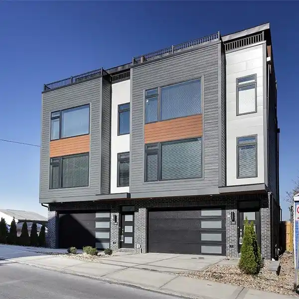 NEARLY NEW TOWNHOME