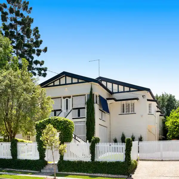 GORGEOUS QUEENSLANDER