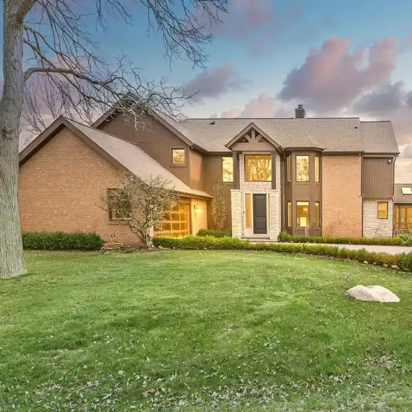 IMPECCABLY REMODELED CONTEMPORARY COLONIAL