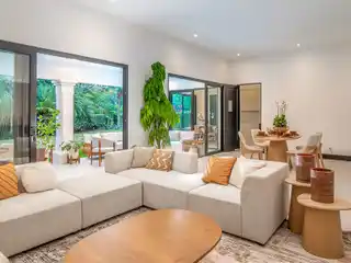 Luxury Residence with Tropical and Relaxing Views