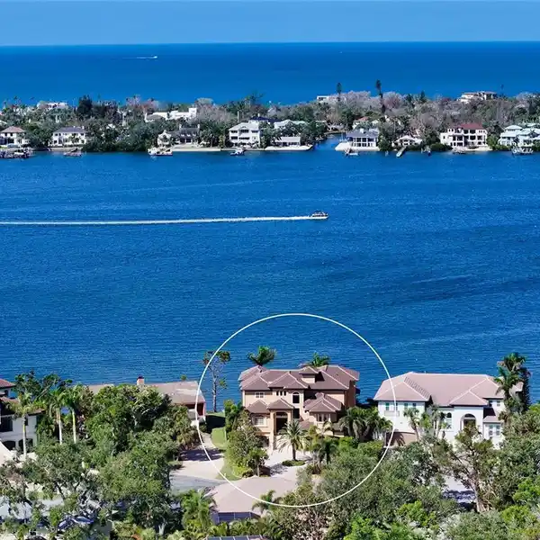 BAYFRONT MEDITERRANEAN-STYLE LUXURY ESTATE