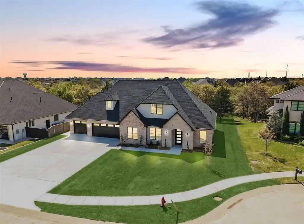 Contemporary Showpiece in the Golden Gate at Twin Bridges