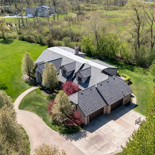 OUTSTANDING STONE AND BRICK MASTERPIECE