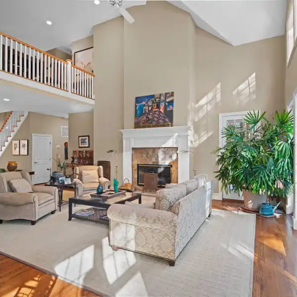 ELEGANTLY FURNISHED RENTAL ON OVER THREE ACRES