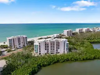 Beautiful Condo with Spectacular Gulf Views in Barefoot Beach Club